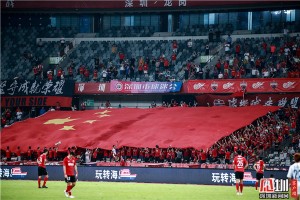  朗斯主场惨败深陷降级区  