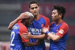  意甲裁判争议判罚频发，VAR技术再引讨论  