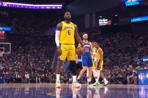 NBA季后赛焦点战，詹姆斯50分创纪录助湖人险胜